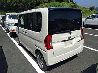 DAIHATSU TANTO 2018