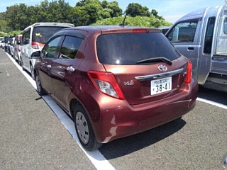 TOYOTA VITZ 2011