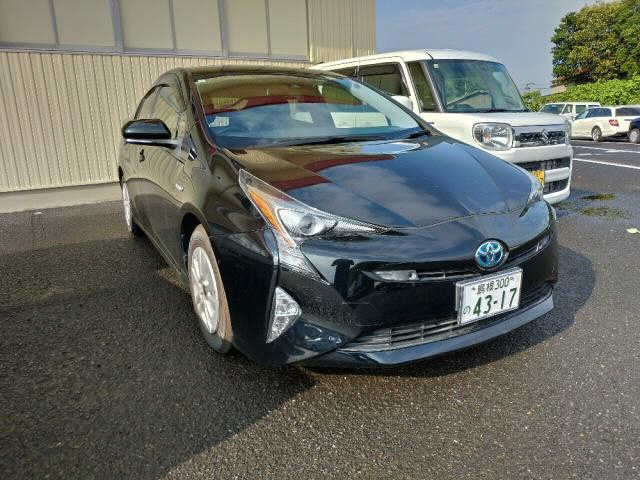TOYOTA PRIUS 2017