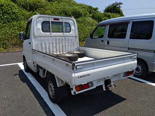 MITSUBISHI MINICAB TRUCK 2011