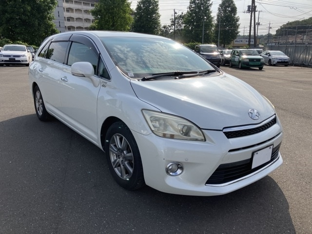 TOYOTA MARK X ZIO 2011