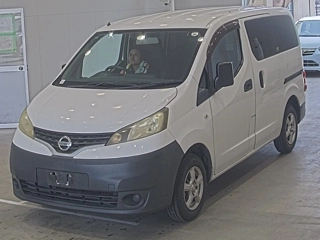 NISSAN NV200 2013