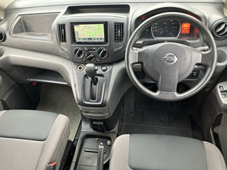 NISSAN NV200 2013