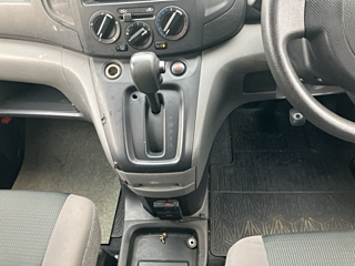 NISSAN NV200 2013