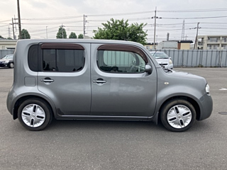 NISSAN CUBE 2010