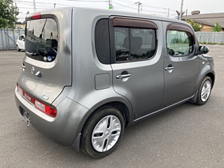 NISSAN CUBE 2010