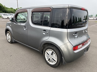 NISSAN CUBE 2010