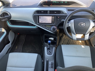 TOYOTA AQUA 2012