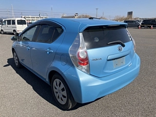 TOYOTA AQUA 2012