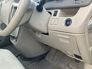 TOYOTA NOAH 2009