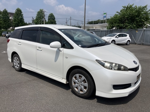 TOYOTA WISH 2010