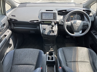 TOYOTA WISH 2010