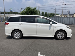 TOYOTA WISH 2010
