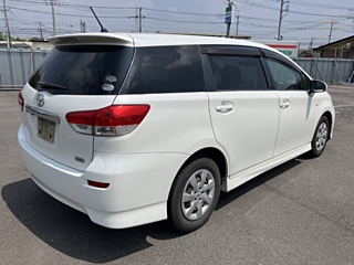 TOYOTA WISH 2010