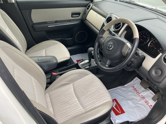 MAZDA VERISA 2012