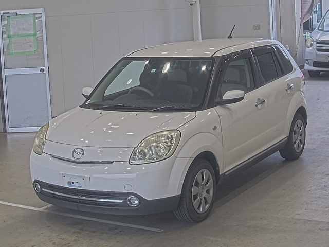 MAZDA VERISA 2012