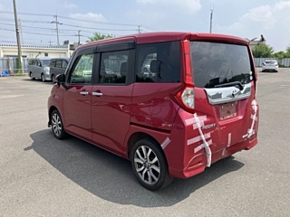 TOYOTA ROOMY 2018