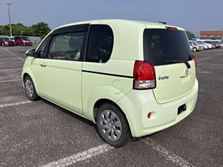 TOYOTA PORTE 2012