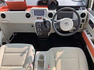 TOYOTA PORTE 2012