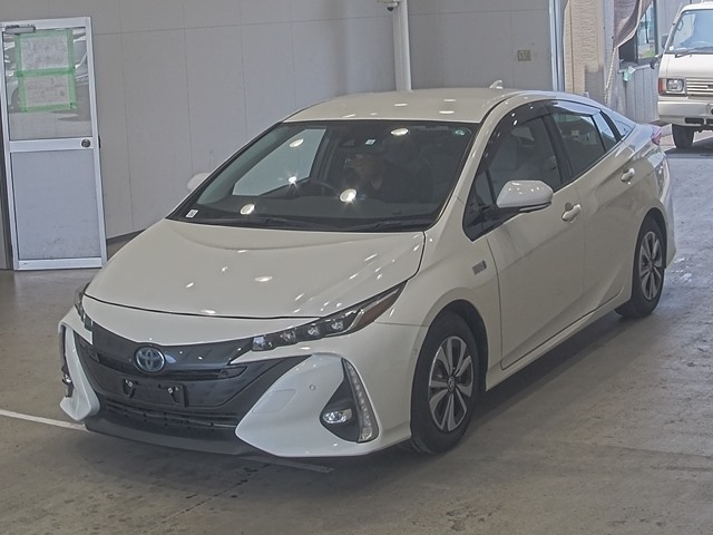 TOYOTA PRIUS PHV 2020