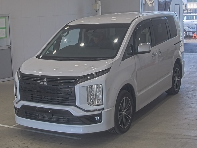 MITSUBISHI DELICA D5 2023