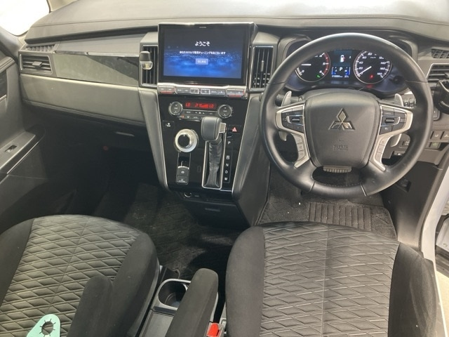 MITSUBISHI DELICA D5 2023
