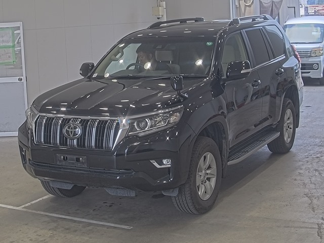 TOYOTA LAND CRUISER PRADO 2018