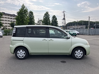 TOYOTA SIENTA 2010