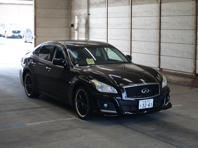 NISSAN FUGA 2012