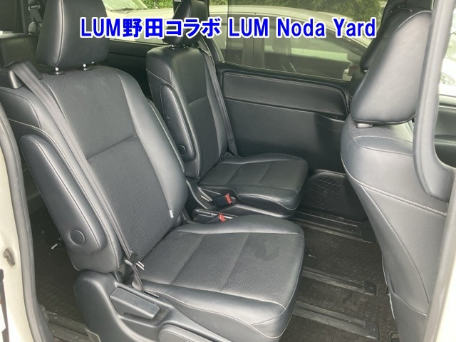 TOYOTA ESQUIRE 2018