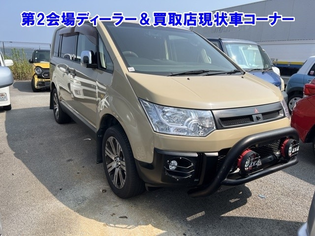 MITSUBISHI DELICA D5 2009