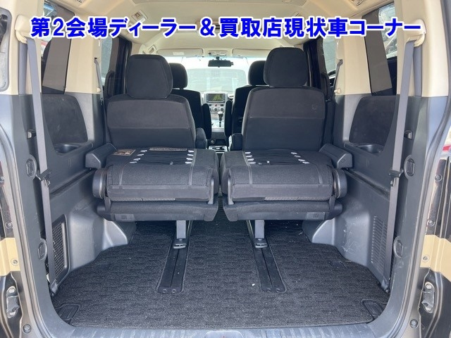 MITSUBISHI DELICA D5 2009