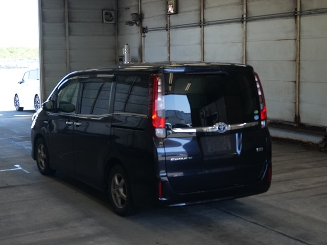 TOYOTA ESQUIRE 2015