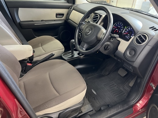 MAZDA VERISA 2013