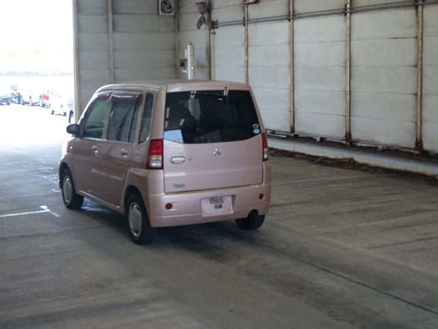 MITSUBISHI TOPPO 2010
