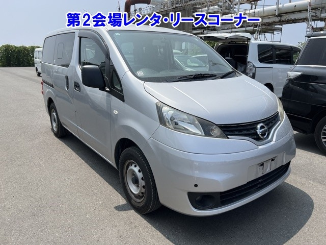 NISSAN NV200 2019