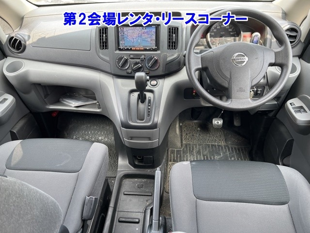 NISSAN NV200 2019