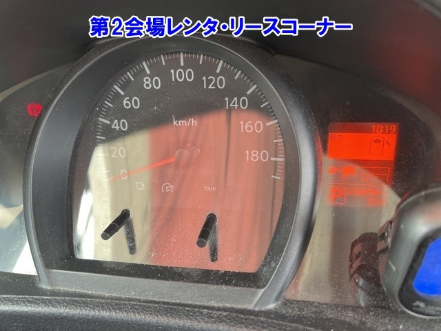 NISSAN NV200 2019