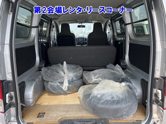 NISSAN NV200 2019