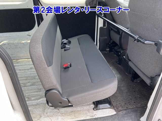 NISSAN NV200 2019