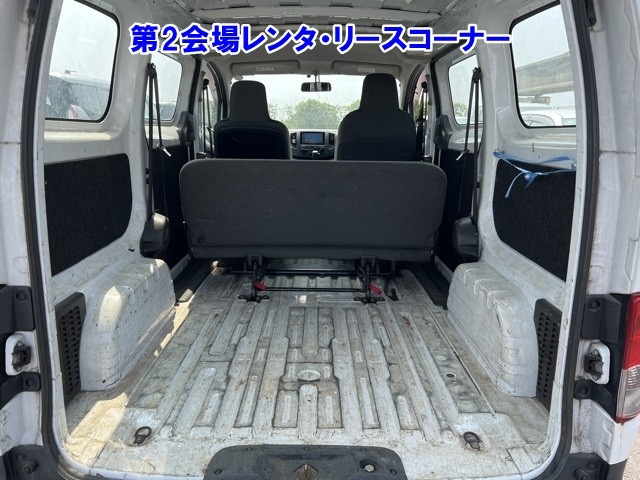 NISSAN NV200 2019