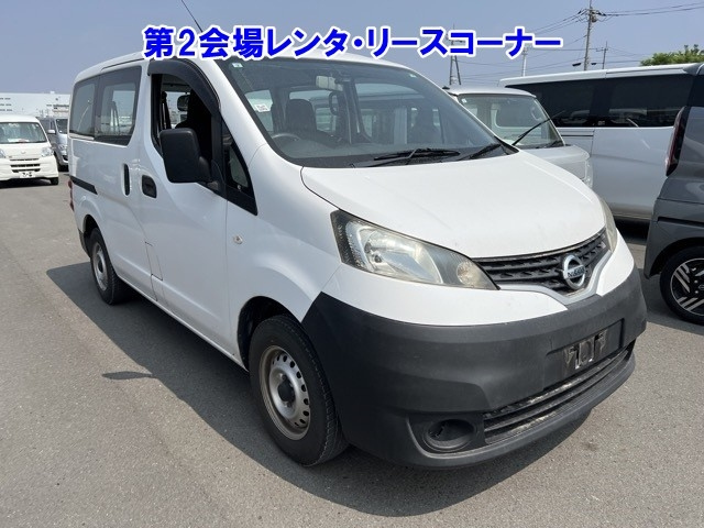 NISSAN NV200 2019