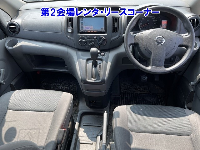 NISSAN NV200 2019