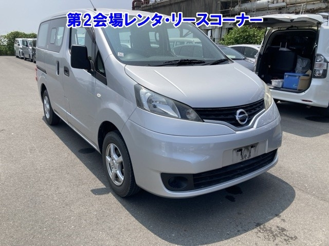 NISSAN NV200 2018