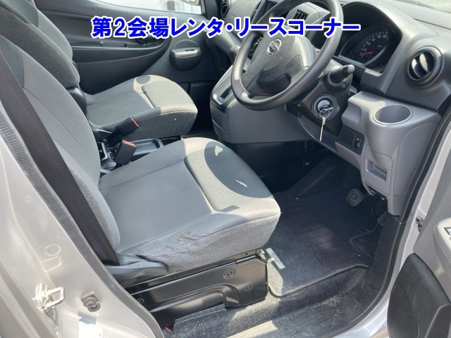 NISSAN NV200 2018