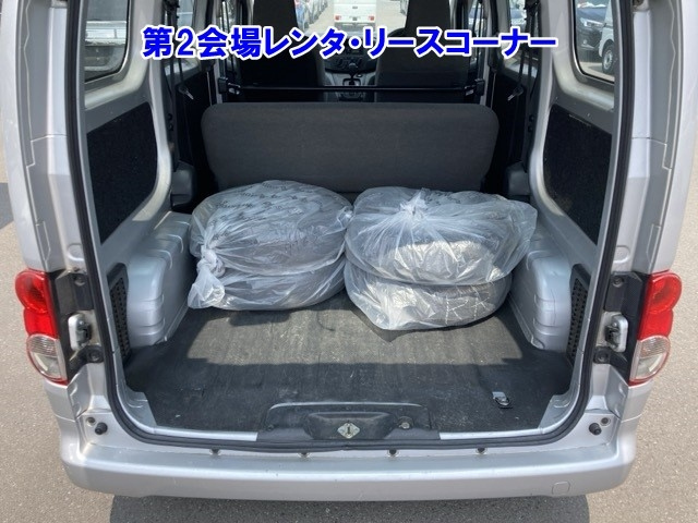 NISSAN NV200 2018
