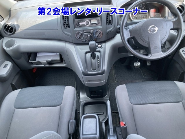NISSAN NV200 2018
