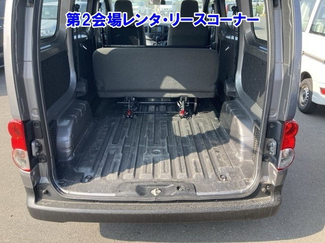 NISSAN NV200 2020