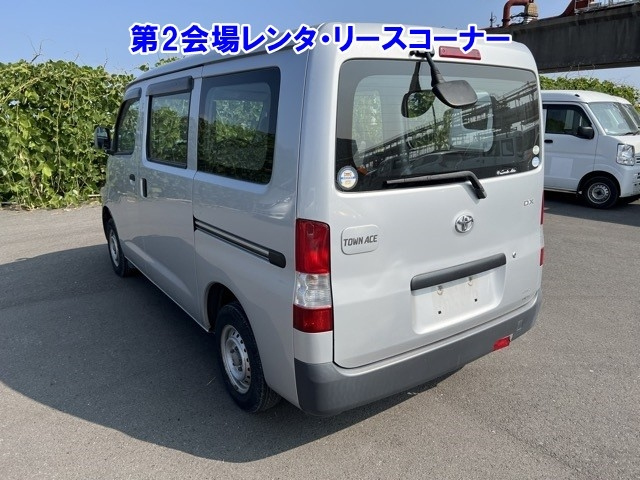 TOYOTA TOWN ACE VAN 2016