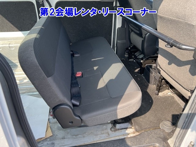 NISSAN NV200 2018